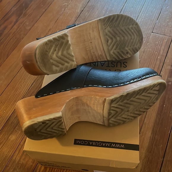 Maguba Swedish Wood Clogs. Vegan Leather. - Picture 4 of 7